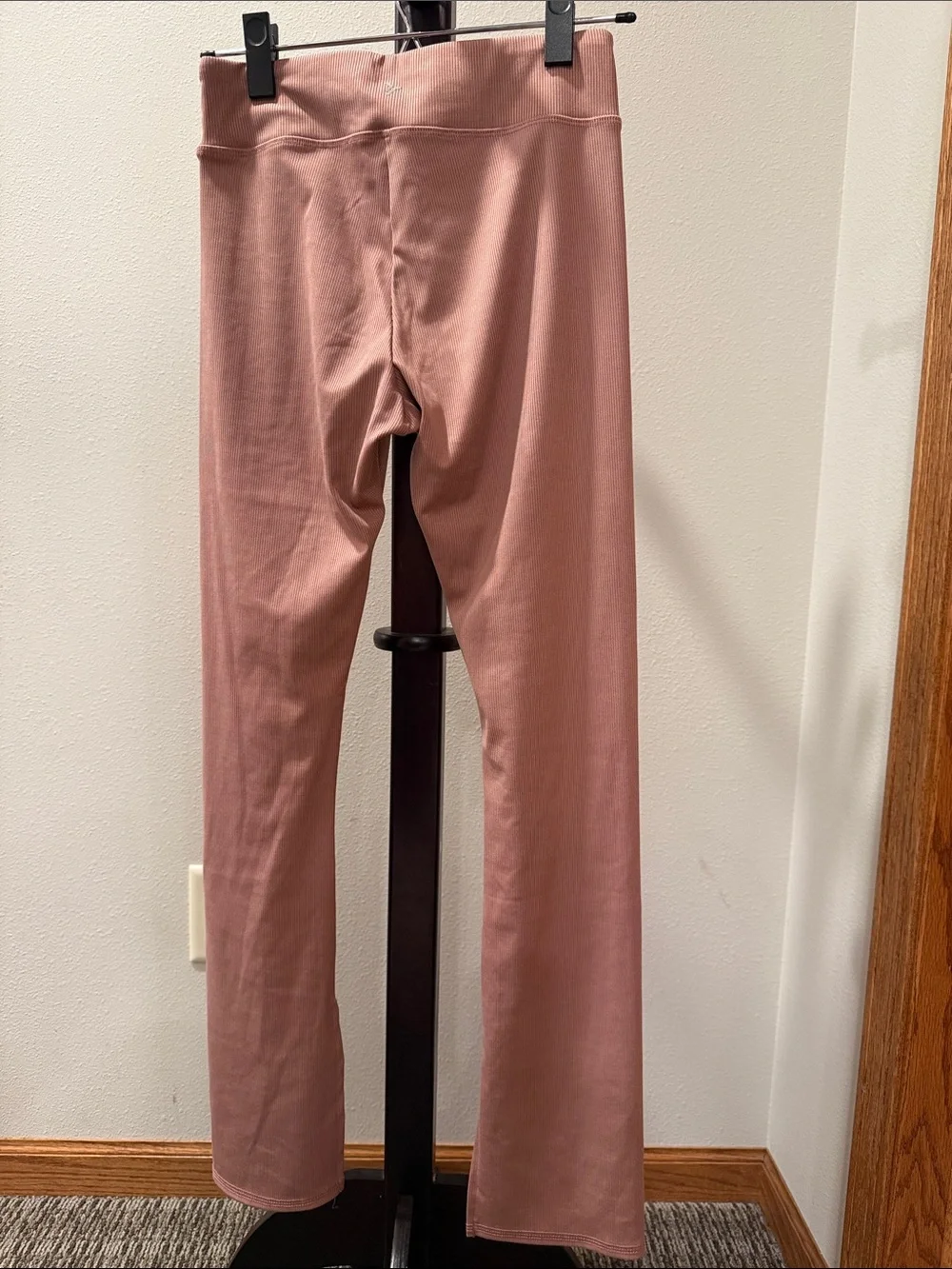 EUC Old Navy Girls’ High-Waist Stretch Ribbed Leggings in Dusty Rose